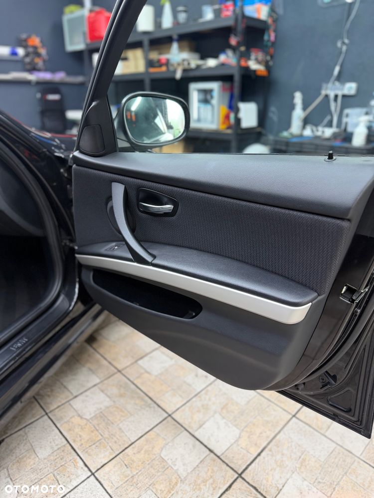 BMW Seria 3 320d - 27