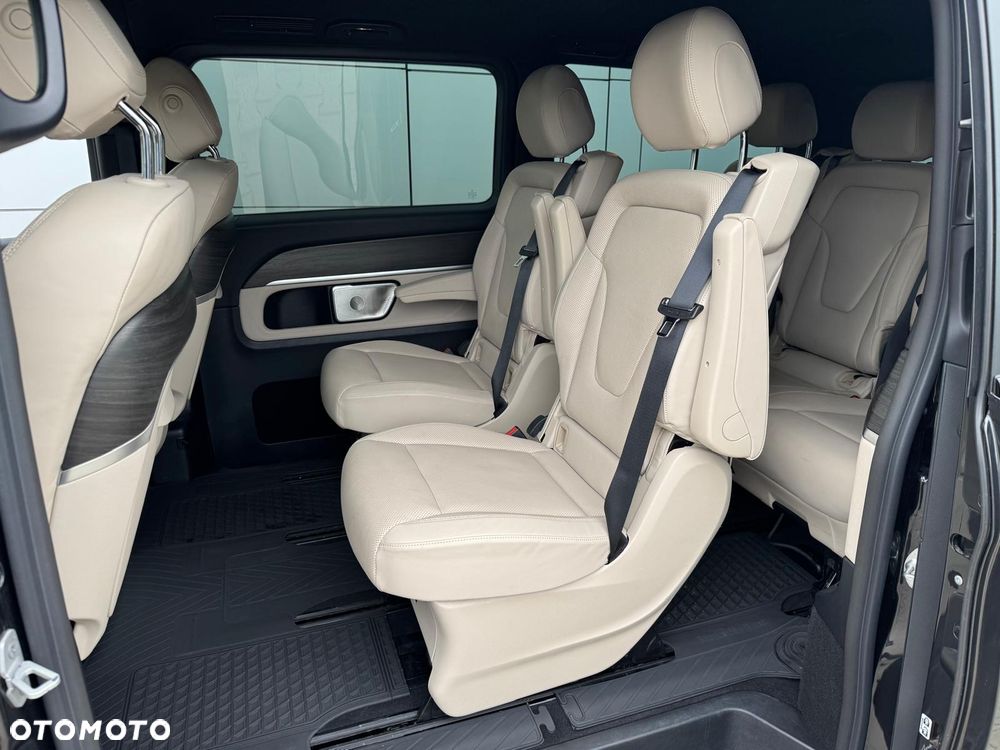 Mercedes-Benz Klasa V 300 d 4-Matic 9G-Tronic Exclusive (d³ugi) - 37