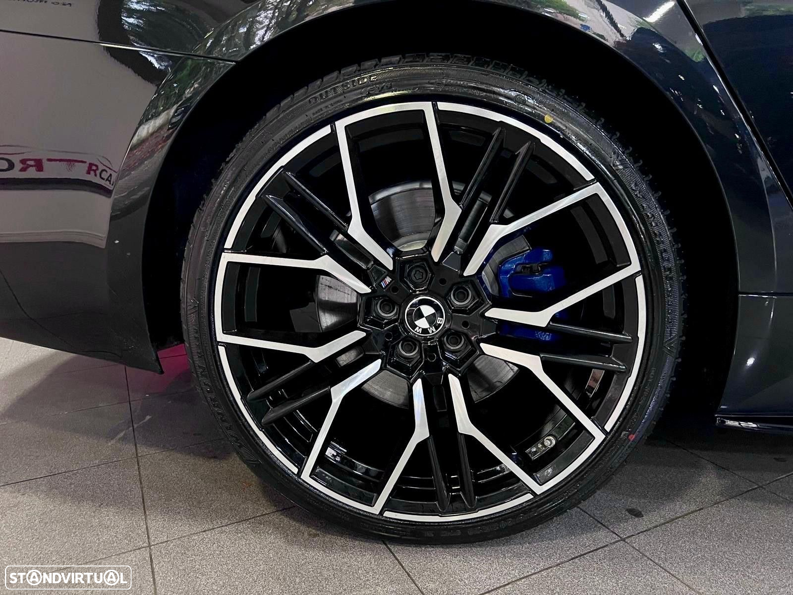 BMW 530 e Pack Desportivo M - 16