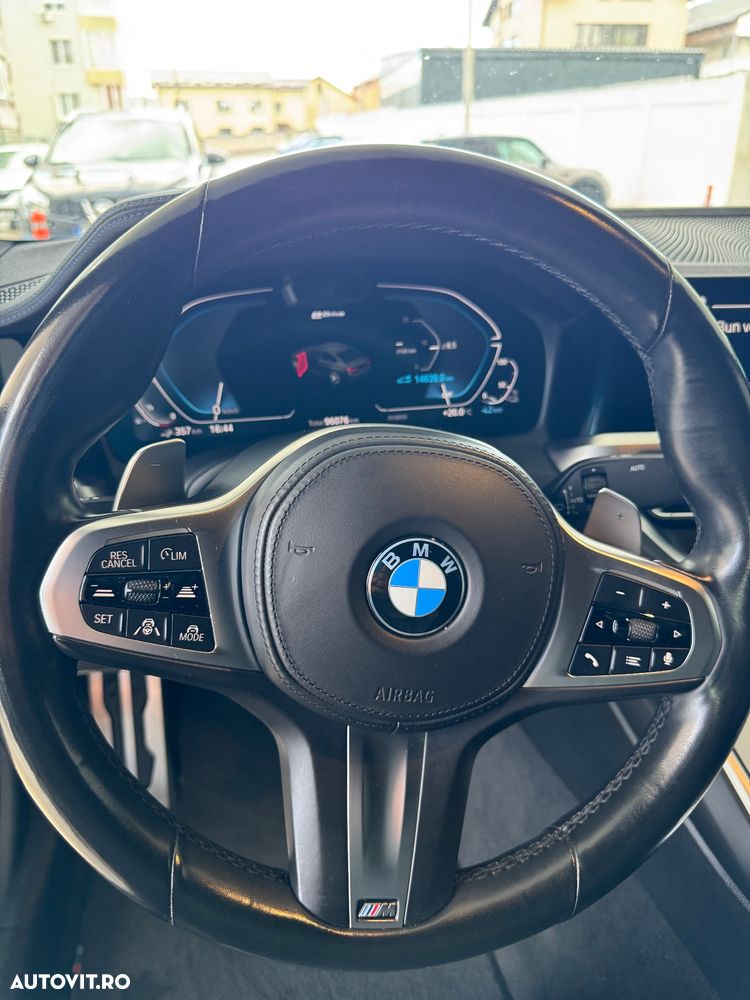 BMW Seria 3 330e xDrive Aut. M Sport - 22