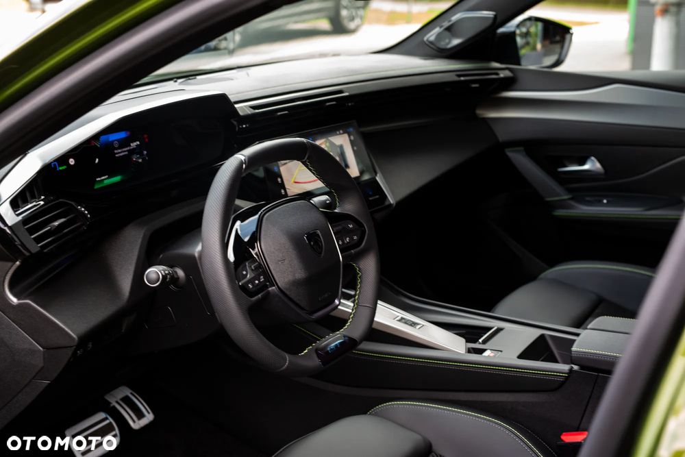 Peugeot 408 1.6 Plug-in Hybrid 240 GT Exclusive e-DCS7 - 20