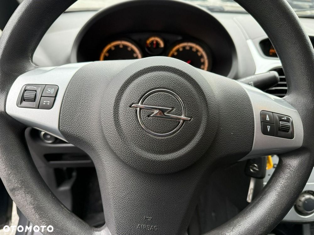 Opel Corsa - 18