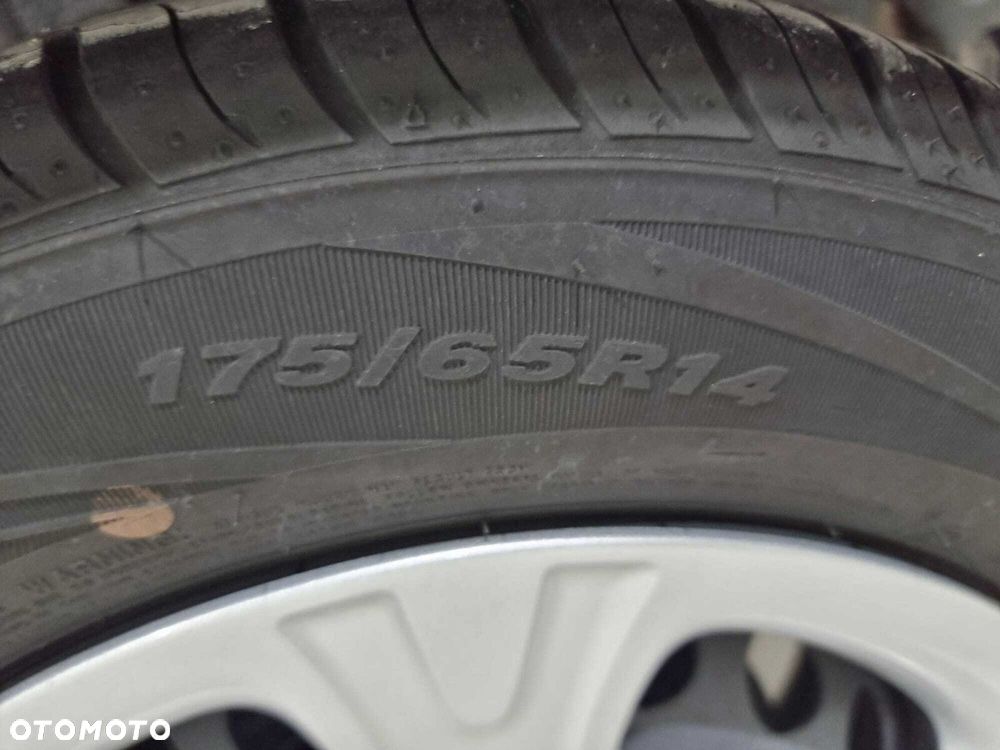 Kia Picanto - 35