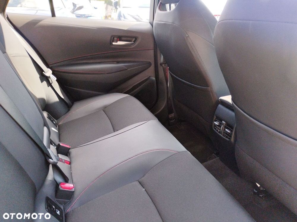 Toyota Corolla - 10