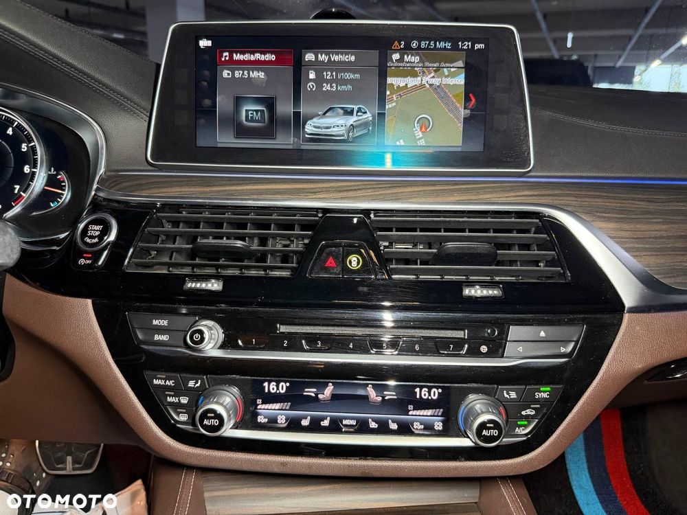 BMW Seria 5 530i Sport Line - 15