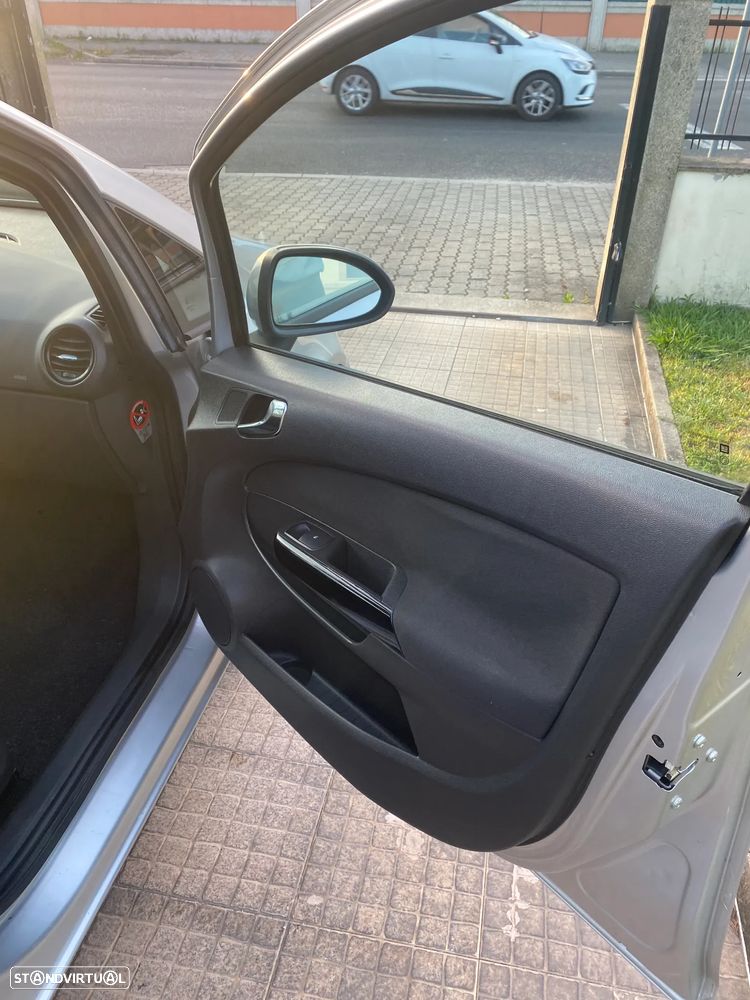 Opel Corsa 1.2 Enjoy - 10
