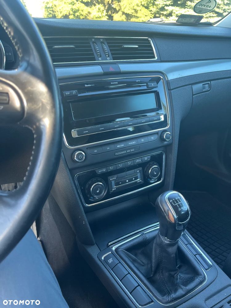 Skoda Superb 2.0 TDI Ambition - 4