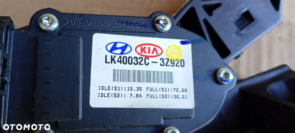 Pedał potencjometr gazu Hyundai i40 32727-2T900 - 5
