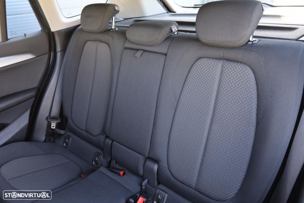 BMW X1 16 d sDrive Advantage - 18