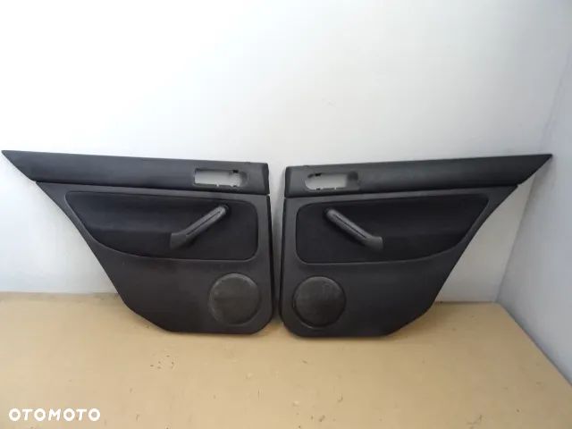 BOCZEK BOCZKI DRZWI TYŁ VW GOLF IV HB 5D NR381 - 1