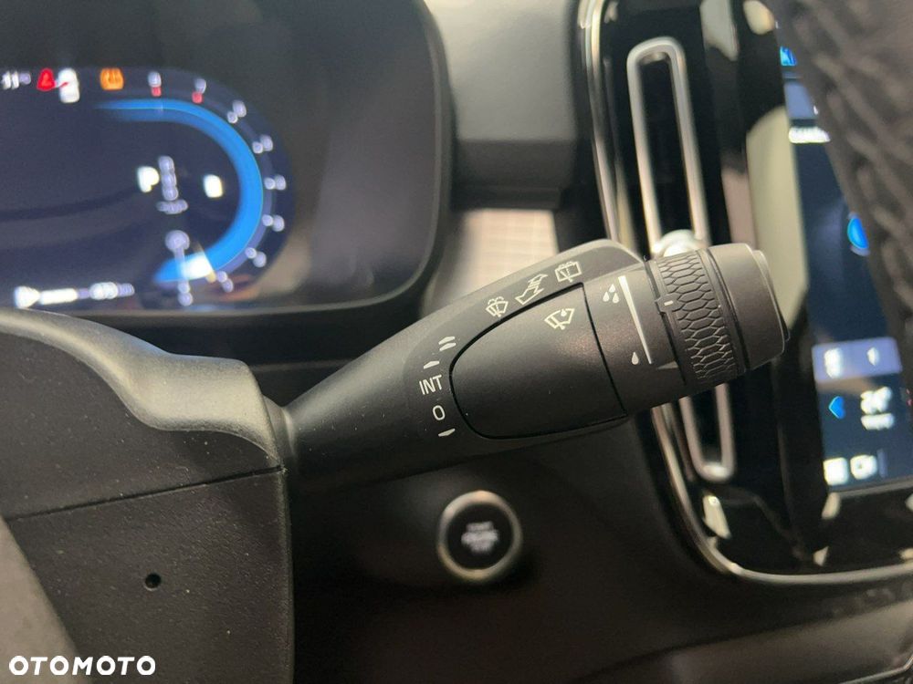 Volvo XC 40 B3 Core - 25