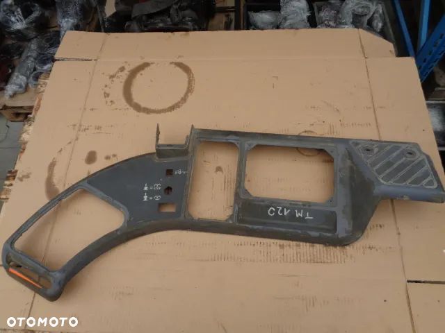 Plastik osłona boczek ramka konsoli kabina New Holland TM120 TM130 TM140 TM155 TM175 TM190