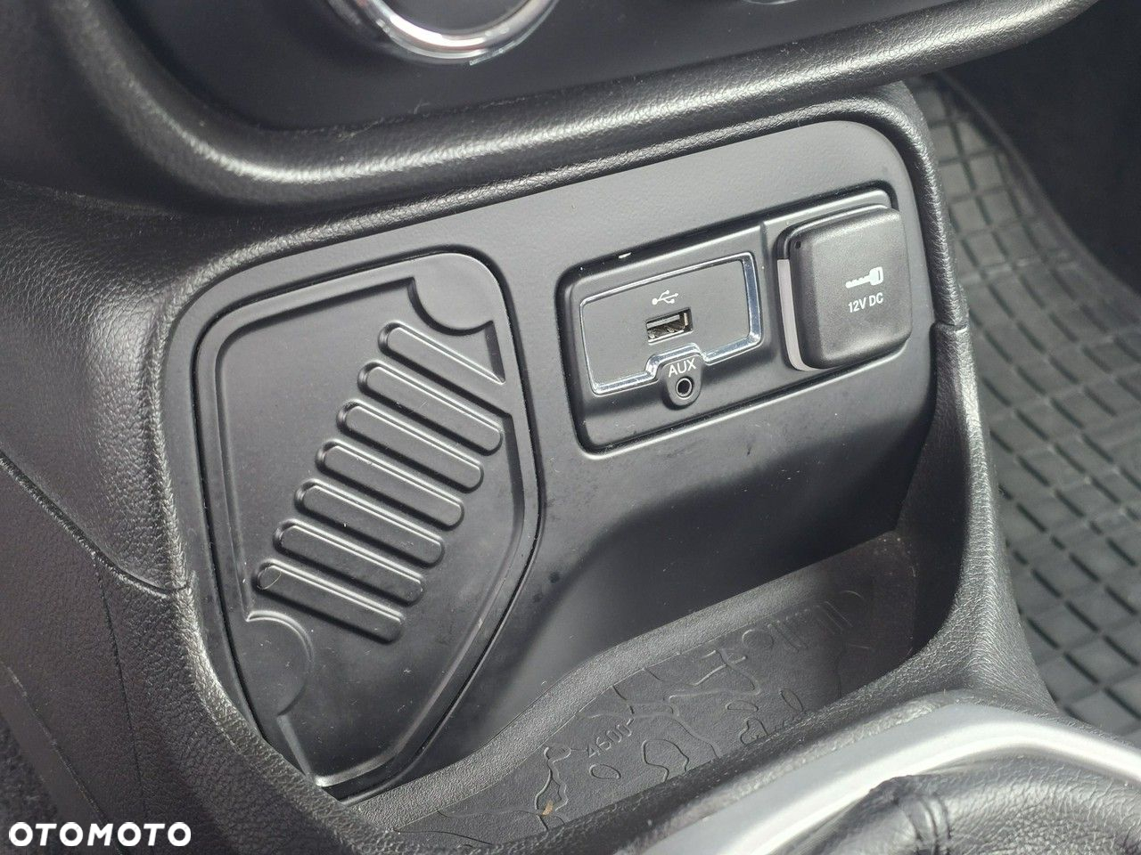 Jeep Renegade - 13