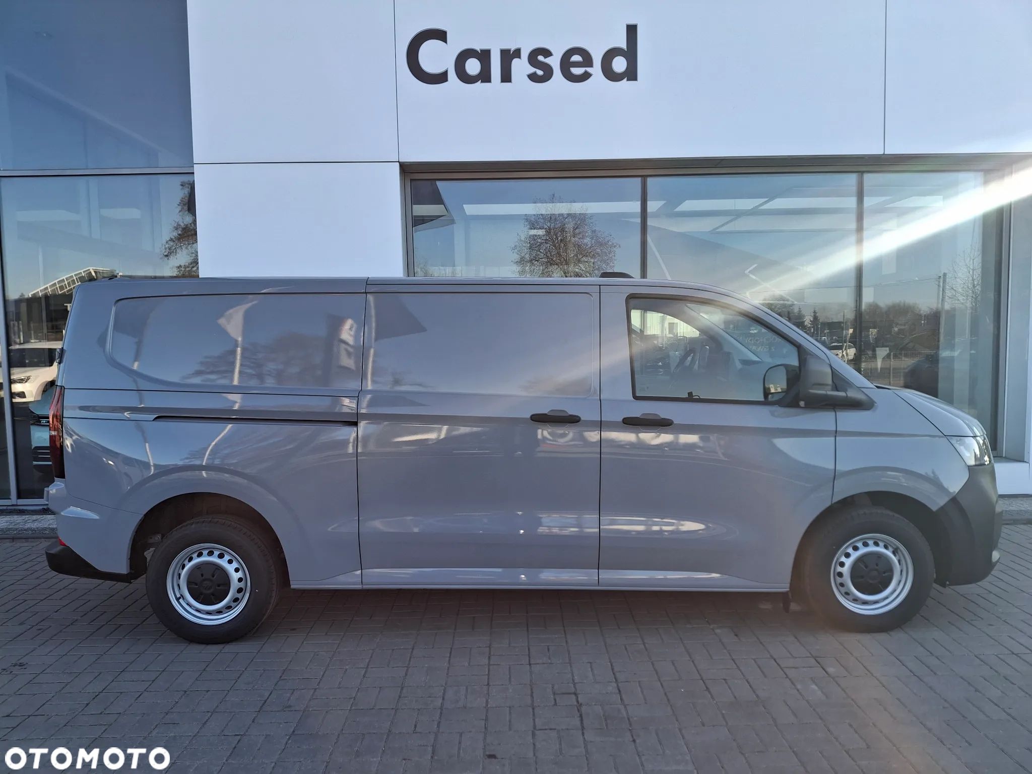 Volkswagen Transporter - 1
