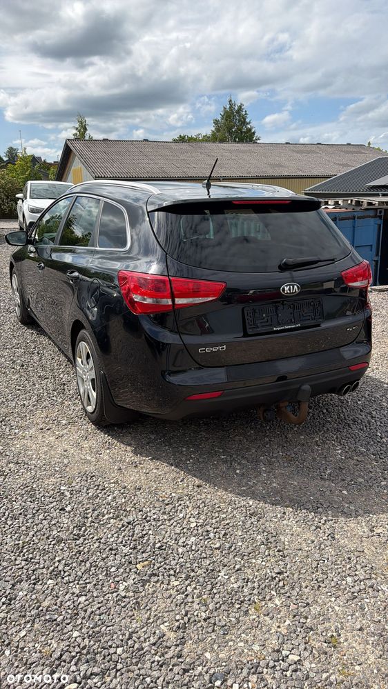 Kia Ceed 1.6 CRDi 136 ISG GT Line - 12