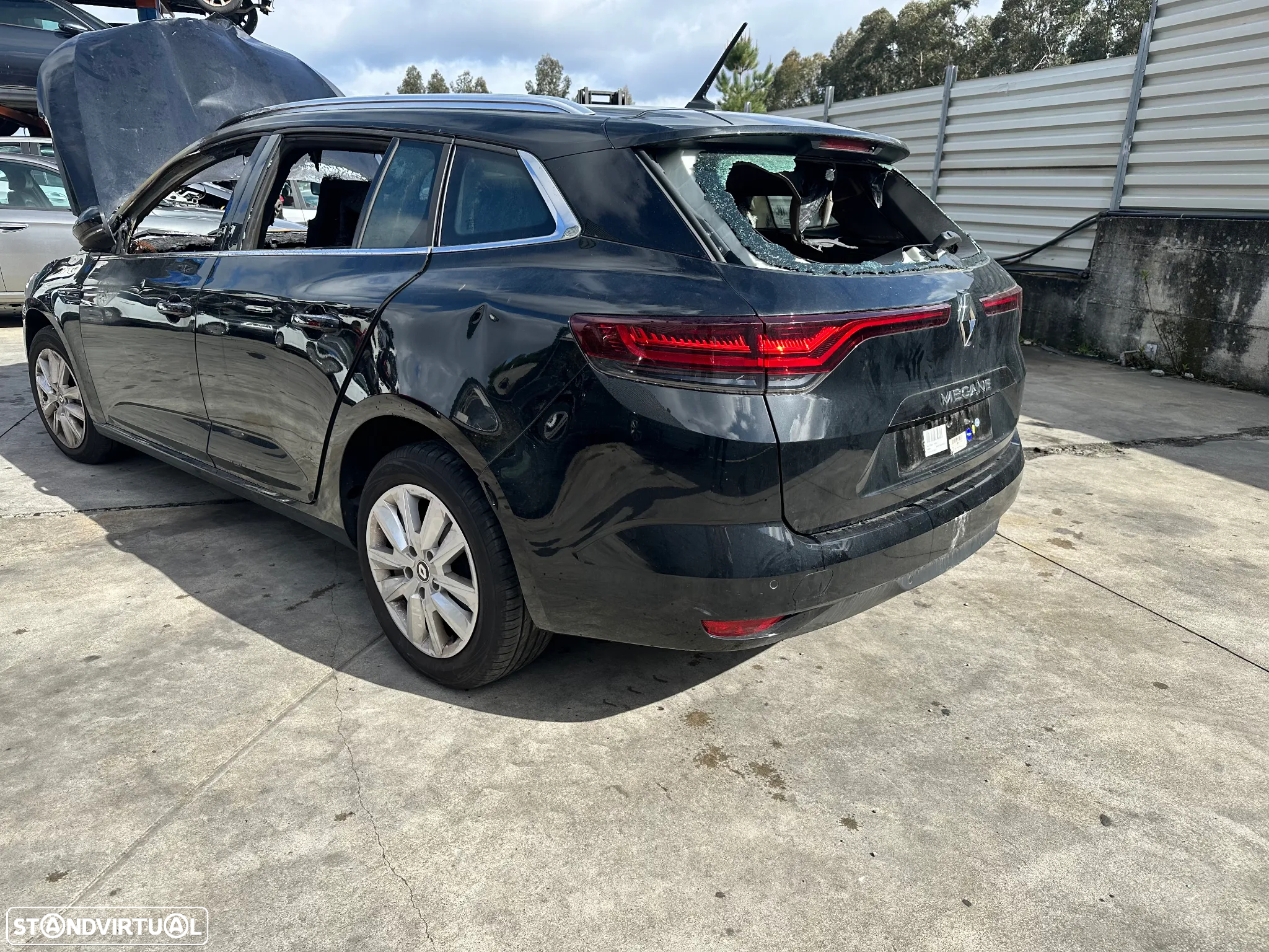 RENAULT MEGANE IV SPORT TOURER FASE II 1.3 TCE 140 CV CAIXA AUTO DO ANO 2022 PARA PEÇAS - 3