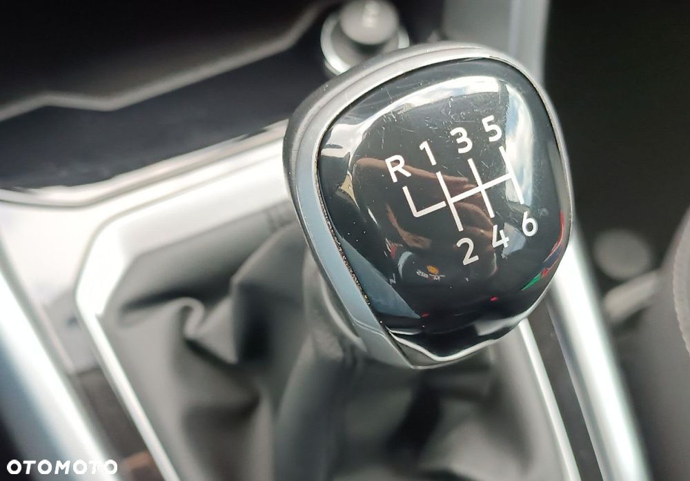 Volkswagen T-Roc - 34