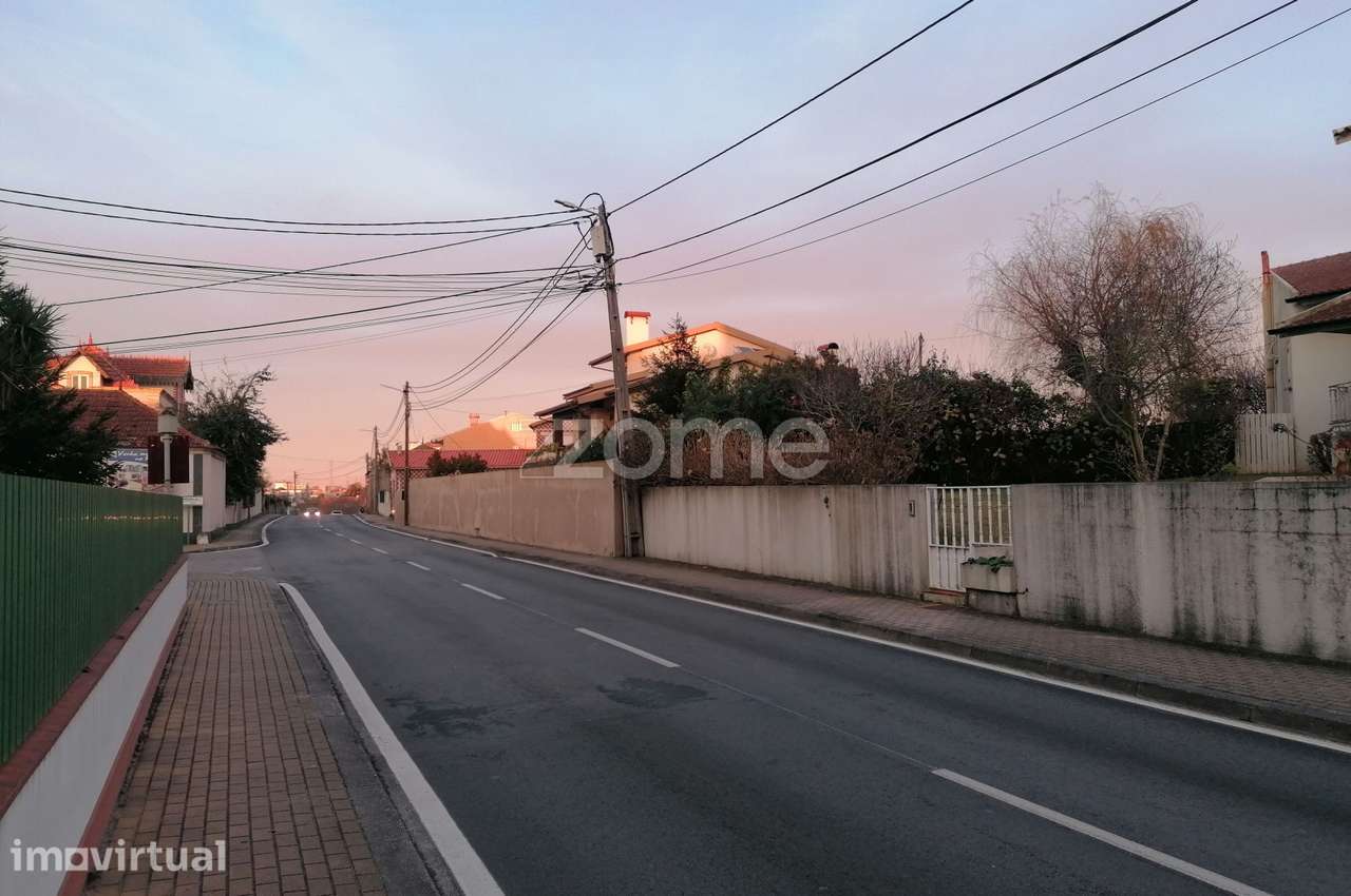 Moradia em Ruína com terreno no centro Ihavo-Aveiro - Grande imagem: 3/17