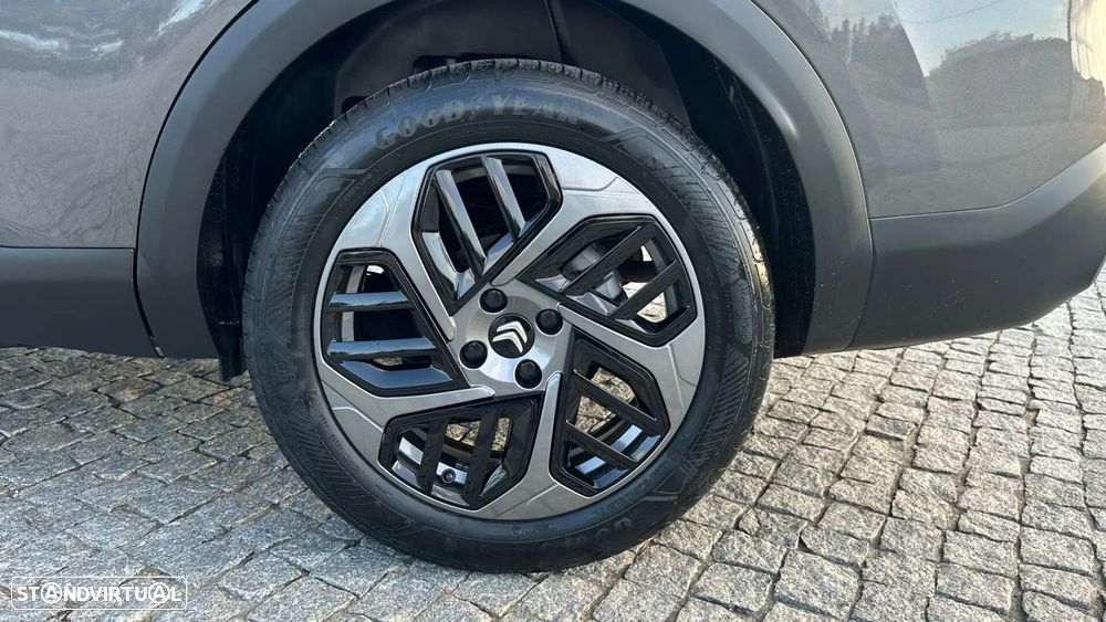 Citroën C4 X 1.2 PureTech Plus EAT8 - 24