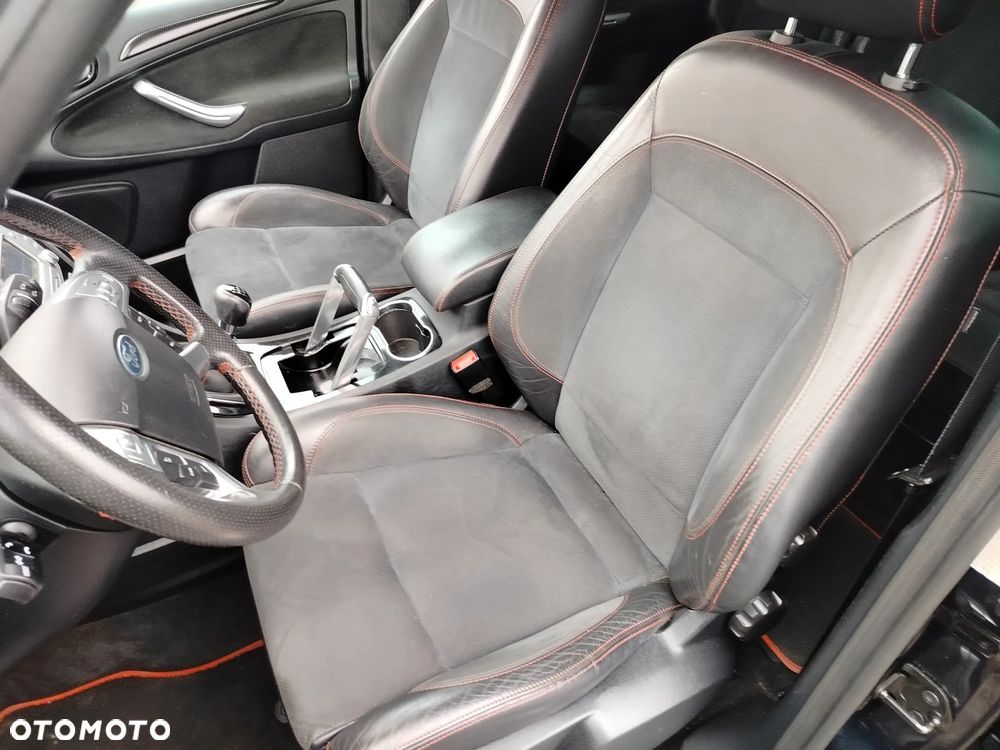 Ford S-Max - 25
