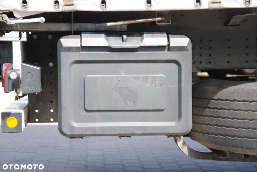 Schmitz Cargobull SCS kurtyna, podnoszona oś - 15