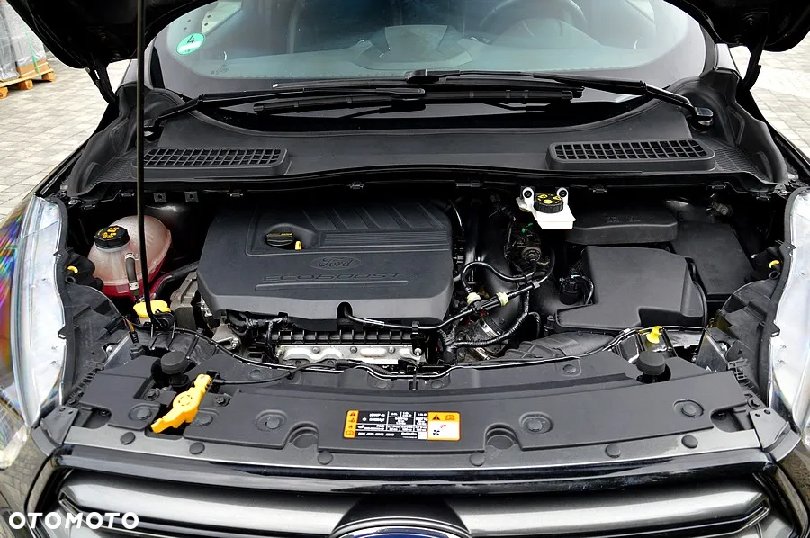 Ford Kuga 1.5 EcoBoost 2x4 ST-Line - 37