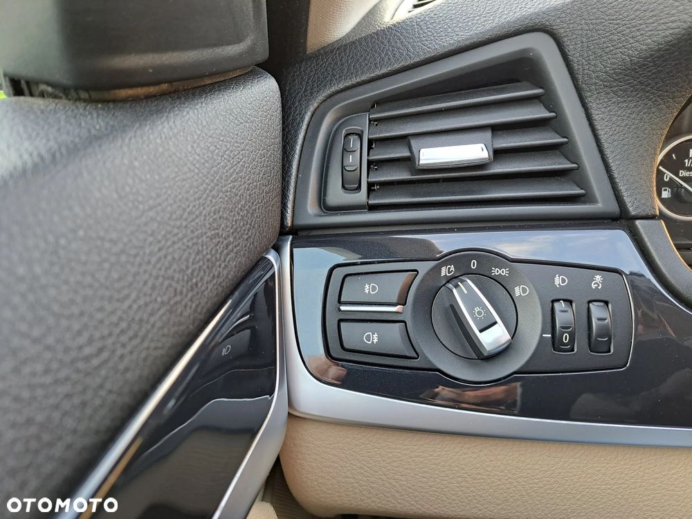 BMW Seria 5 520d Special Edition - 27