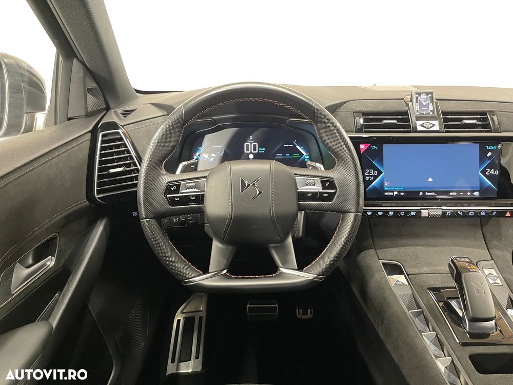 DS Automobiles DS 7 Crossback 1.6 PHeV AWD 300 EAT8 PERFORMANCE LINE + - 6