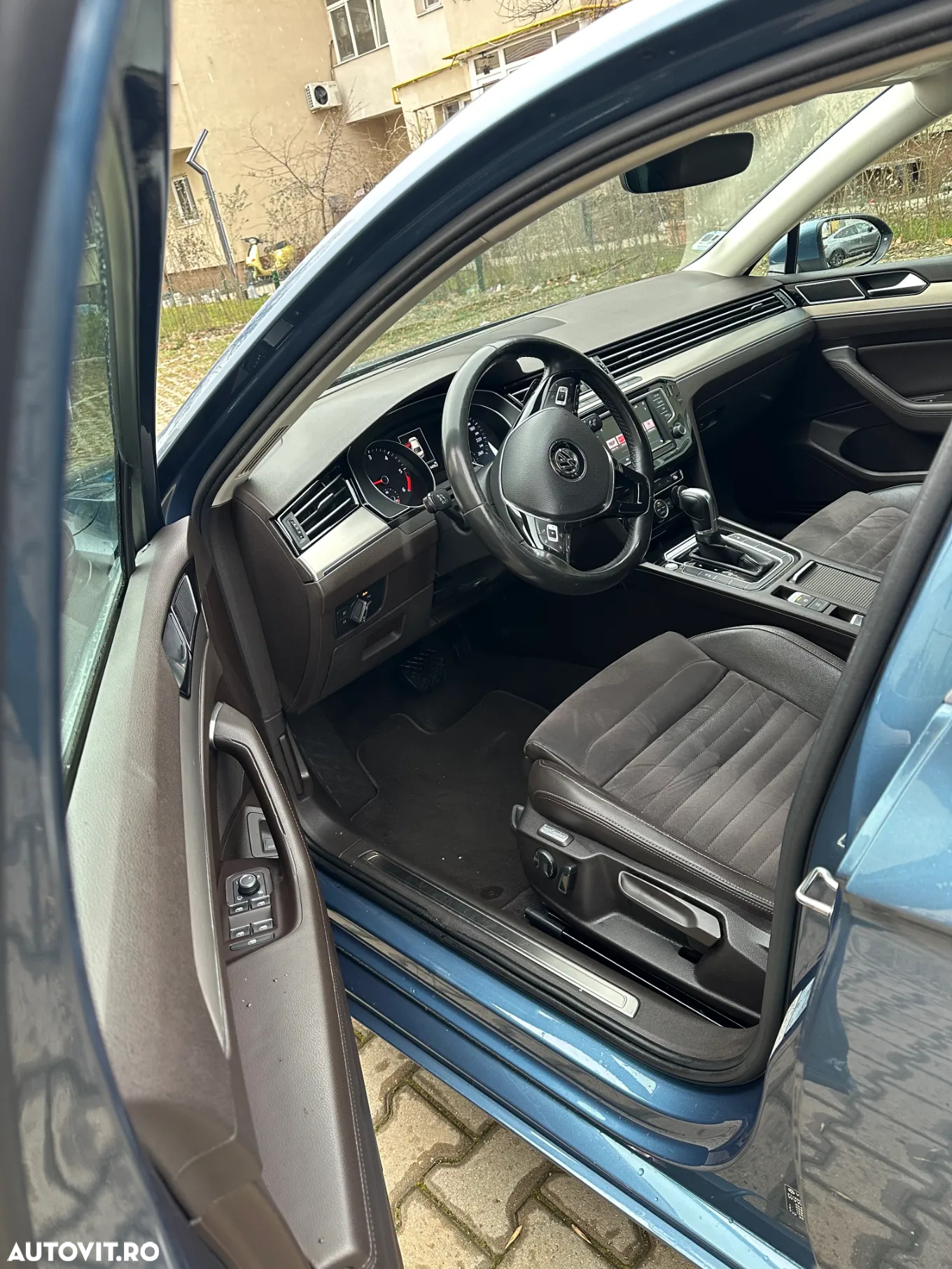 Volkswagen Passat 2.0 TDI DSG Highline - 8