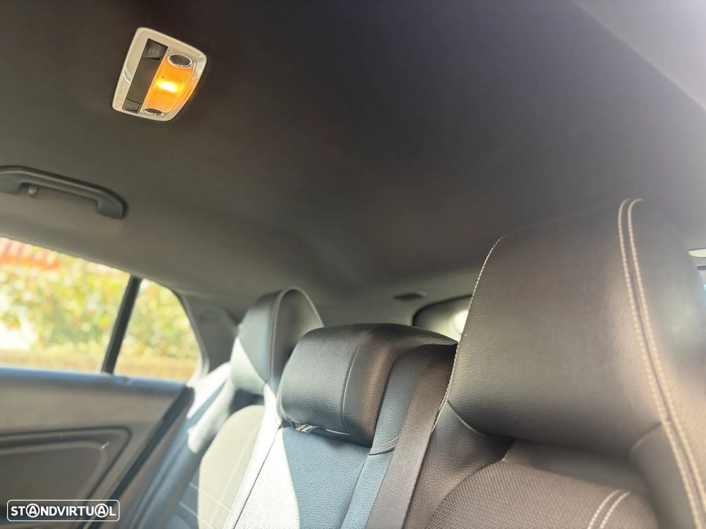 Mercedes-Benz CLA 200 - 13