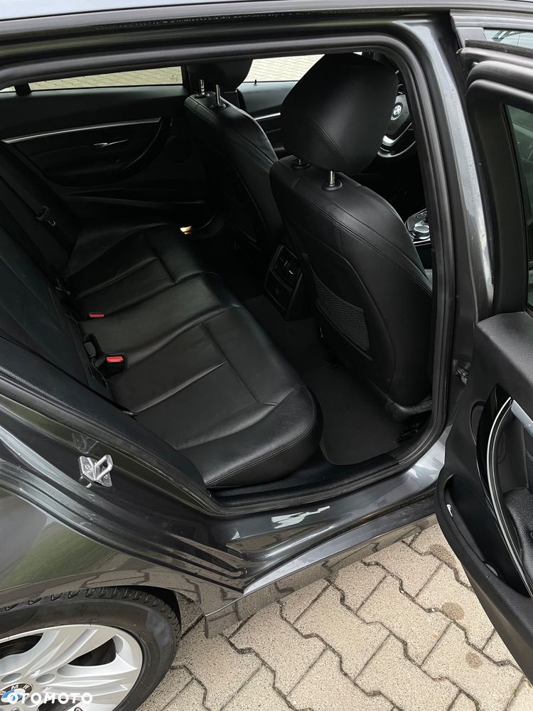 BMW Seria 3 320d Efficient Dynamics Sport Line - 8
