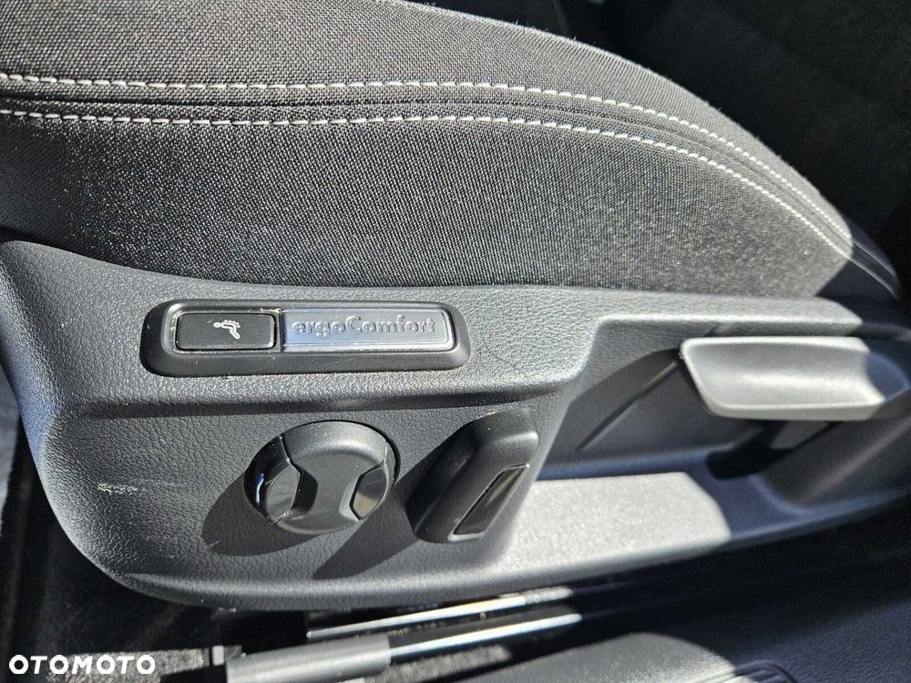 Volkswagen Passat 2.0 TDI EVO Business DSG - 11