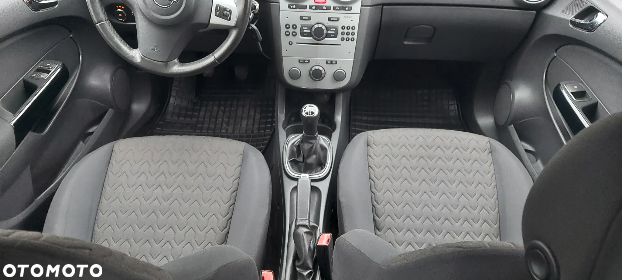 Opel Corsa 1.4 16V Cosmo - 36