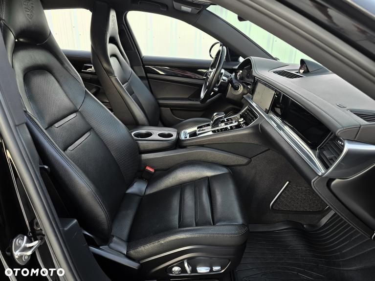 Porsche Panamera 4S - 6