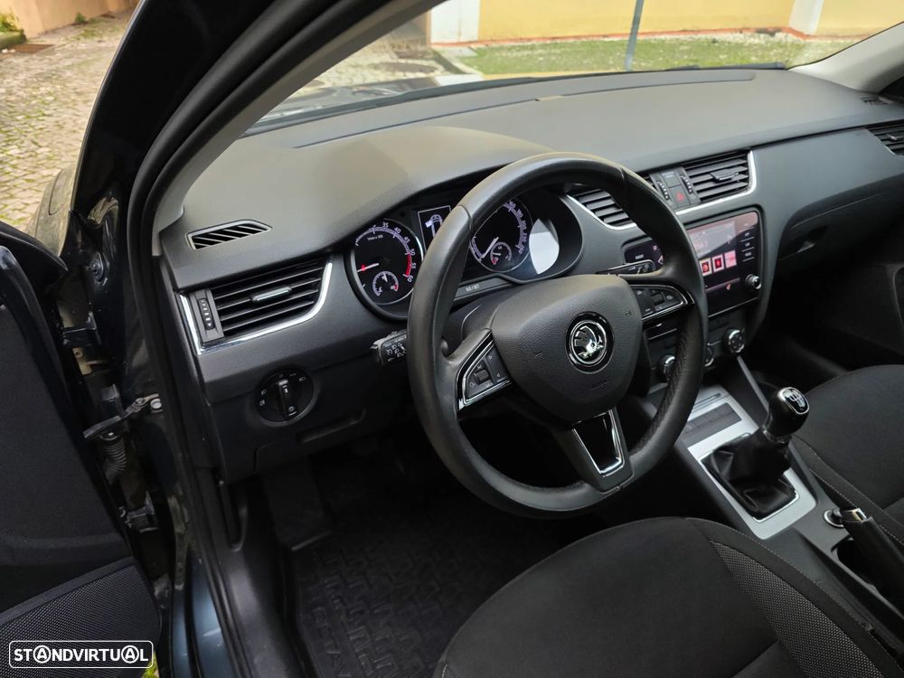 Skoda Octavia Break 1.6 TDi Ambition - 47