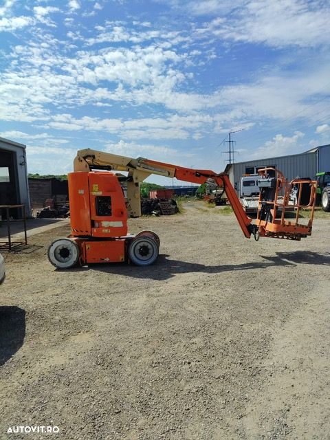 JLG 3E300 AJ - 2
