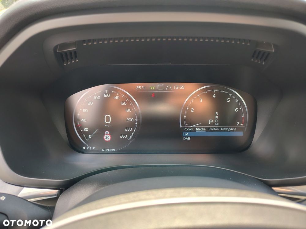 Volvo XC 60 B5 B AWD Momentum Pro - 16