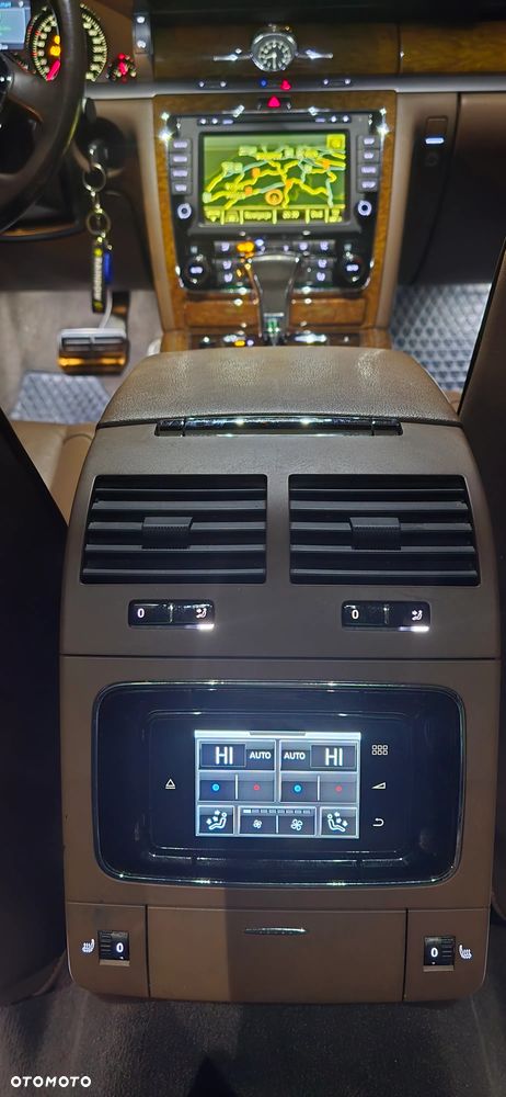 Volkswagen Phaeton 3.0 V6 TDI DPF 4MOTION langer Radstand (5 Sitzer) - 22