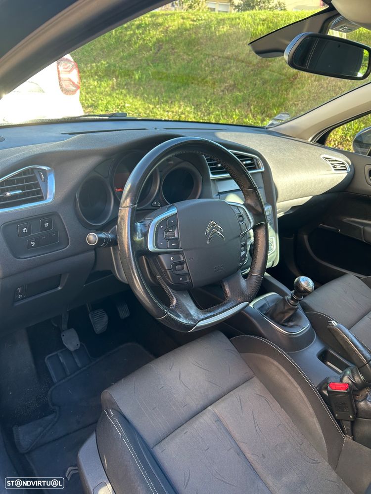 Citroën C4 1.6 HDi Seduction - 9