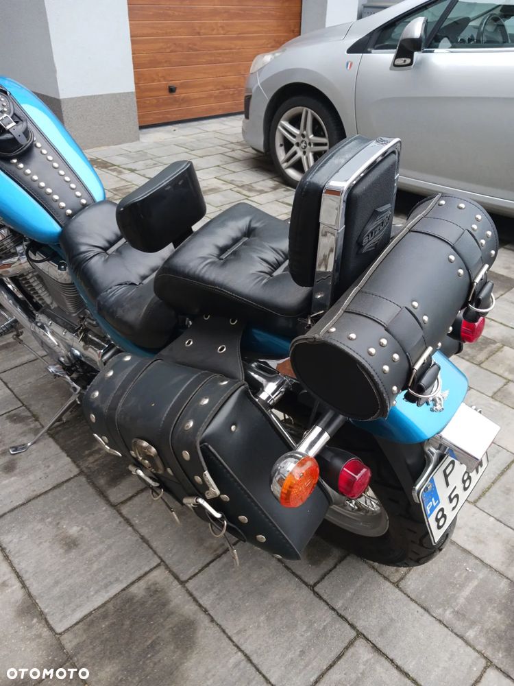 Suzuki Intruder - 10