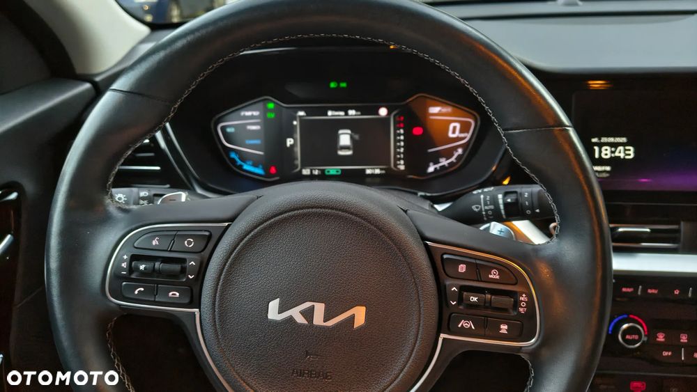 Kia Niro 1.6 GDI Hybrid L Business Line - 7