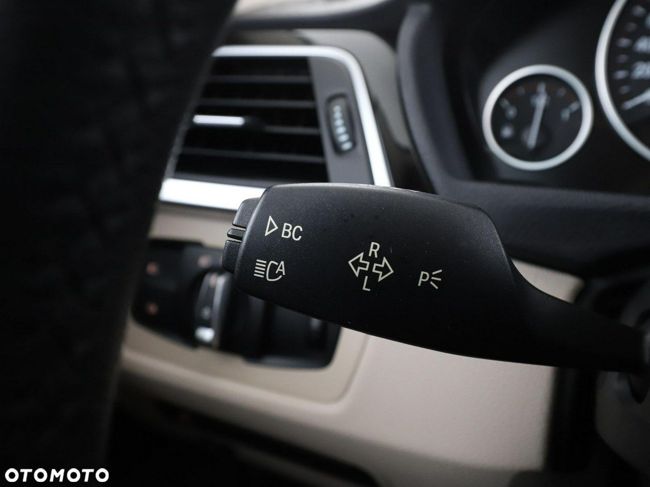 BMW Seria 3 330e Sport Line - 35