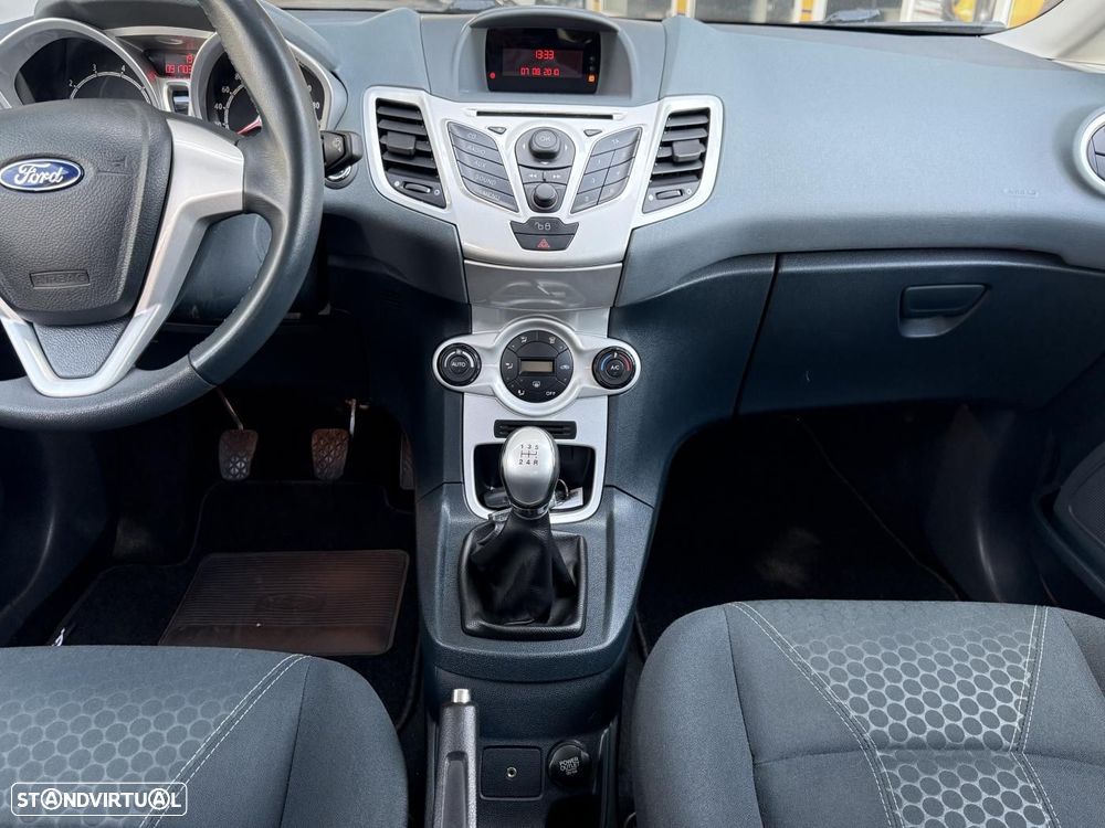 Ford Fiesta 1.25 Titanium - 26
