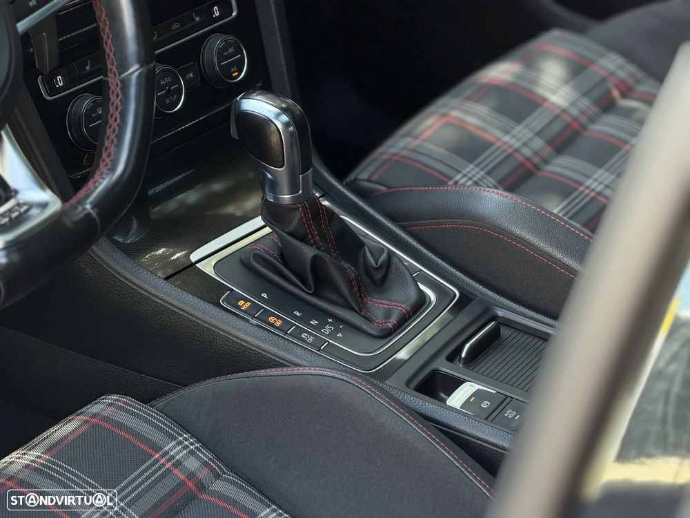 VW Golf - 18