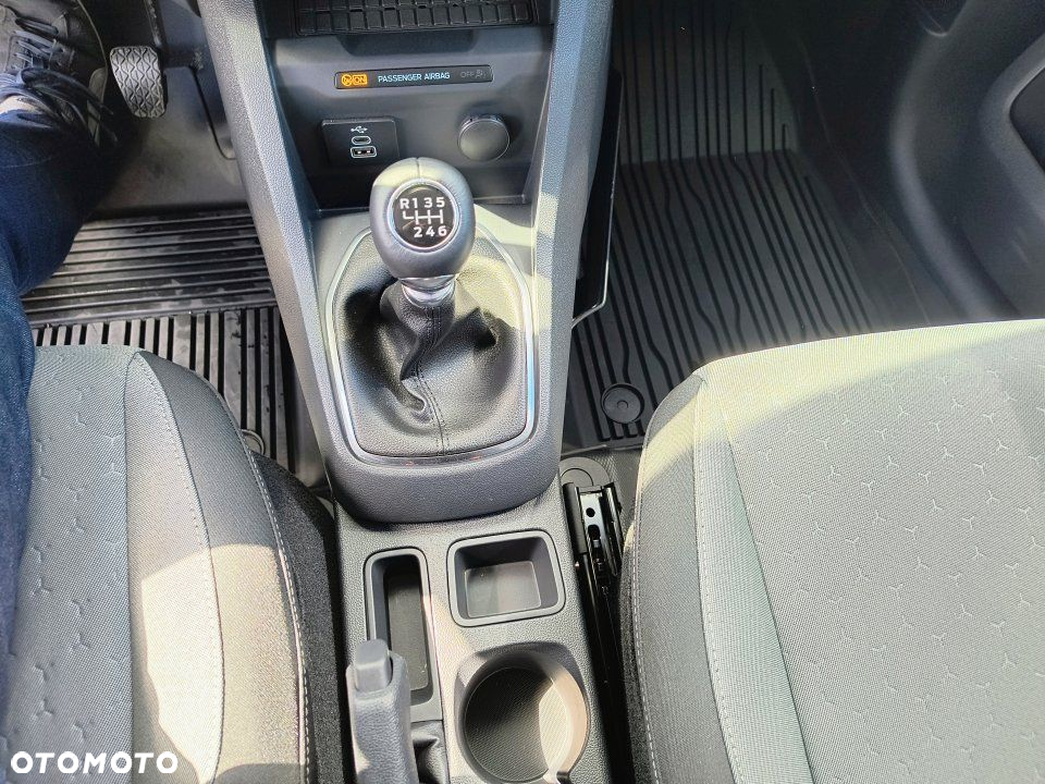 Ford Transit Courier - 7