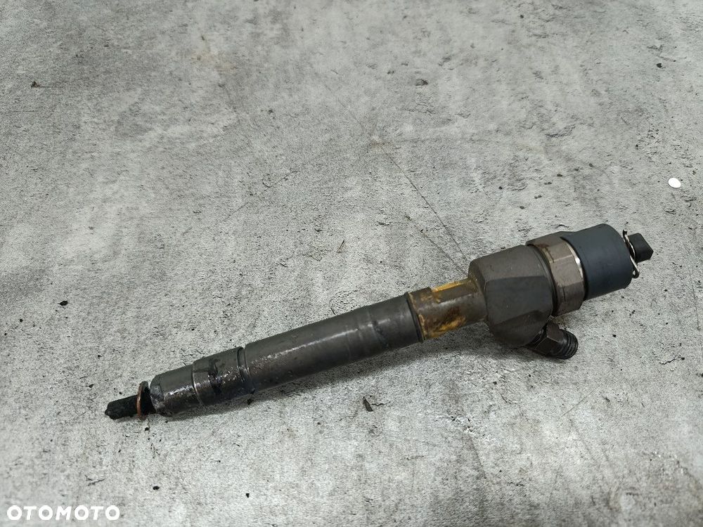 WTRYSKIWACZ MERCEDES VITO W638 FL A6120700487  0445110182  BOSCH 2.2 CDI - 2