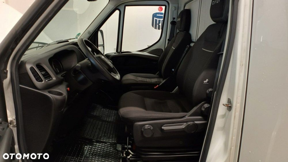 Iveco Daily - 12