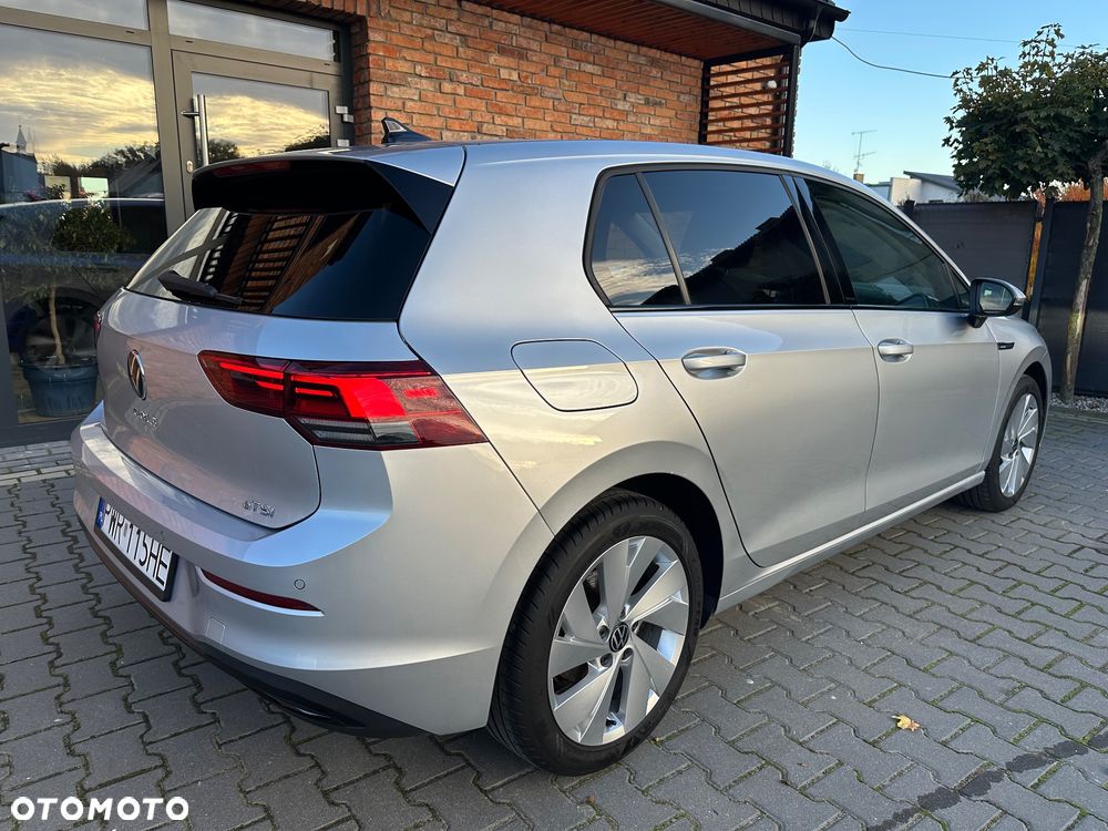 Volkswagen Golf - 11