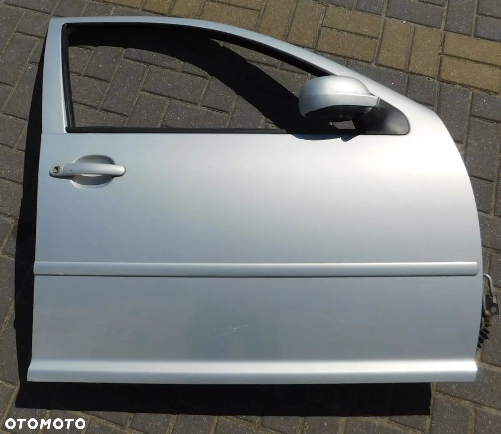 drzwi prawe przód VW GOLF IV 5d LB7Z - 1