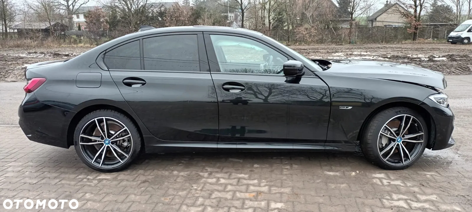 BMW Seria 3 330e M Sport sport - 2